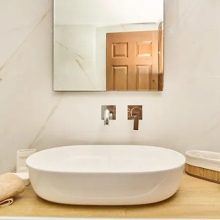 Ostria Apartment