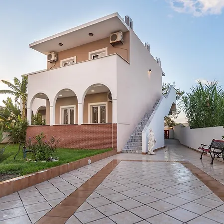 Ostria * Kalamákion